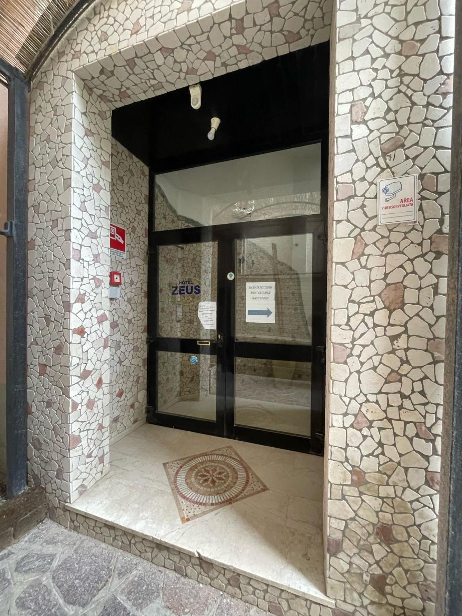 Hotel Zeus Lido di Classe Zewnętrze zdjęcie